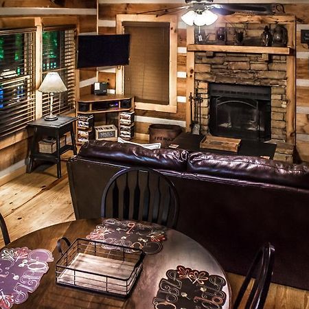 Hatfield Hideaway Pigeon Forge Esterno foto