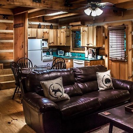 Hatfield Hideaway Pigeon Forge Esterno foto